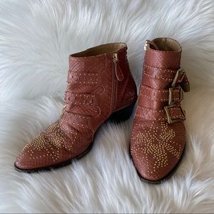 🤍 euc | Chloe | snakeskin studded susanna booties
